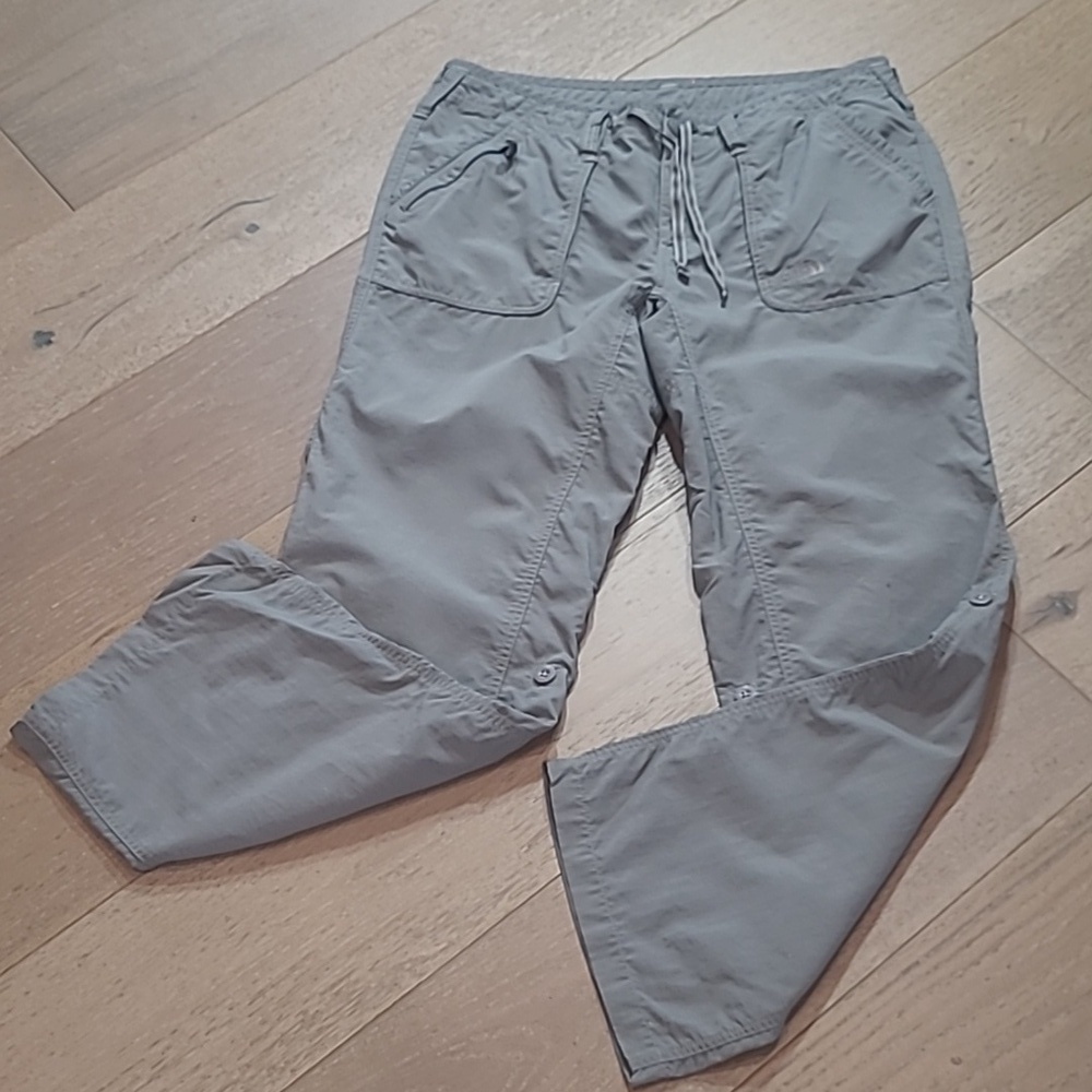 The North Face Pants Women's sz 14S Grey Hiking/Outdoors/Active Cargo Pants